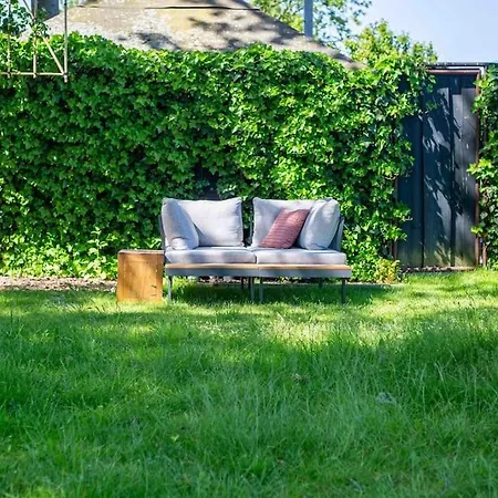 86, Bed & Outdoor Wellness - Sauna, Hottub, Icebath & Outdoor Shower Included! Chalet