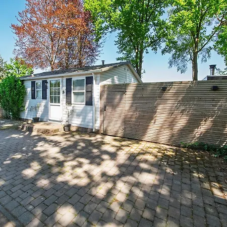 Chalet 86, Bed & Outdoor Wellness - Sauna, Hottub, Icebath & Outdoor Shower Included! *