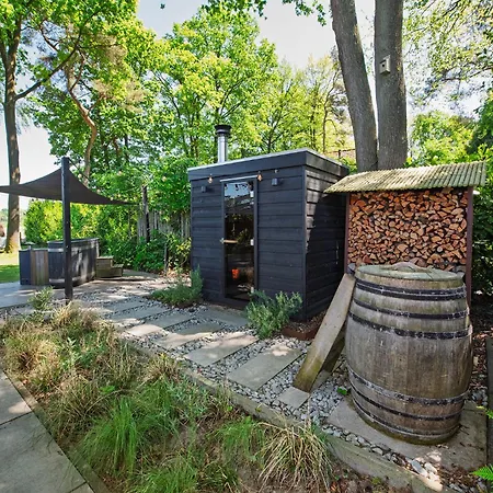 86, Bed & Outdoor Wellness - Sauna, Hottub, Icebath & Outdoor Shower Included! Alpstuga *