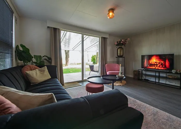 86, Bed&outdoor Wellness - Sauna, Hottub, Icebath&outdoor Shower Included! Oisterwijk