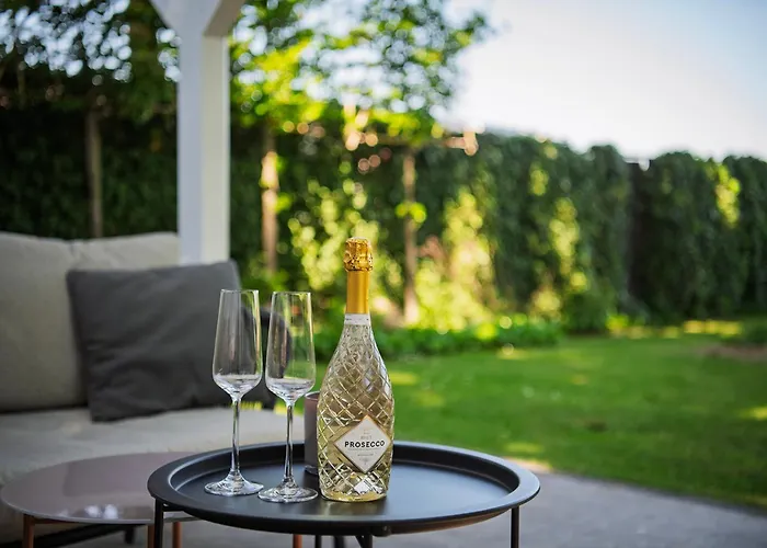 86, Bed & Outdoor Wellness - Sauna, Hottub, Icebath & Outdoor Shower Included! Chalé *